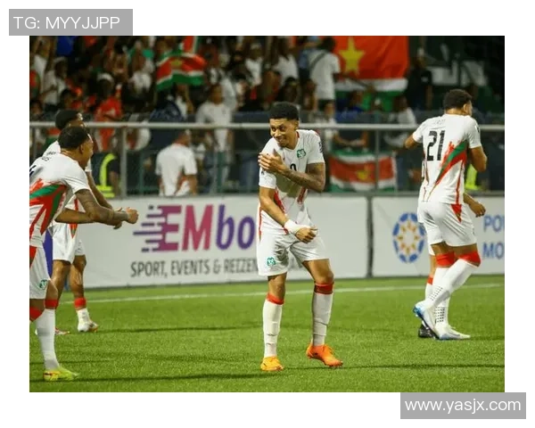 荷兰足球明星在世界杯赛场上的辉煌历程与精彩瞬间回顾